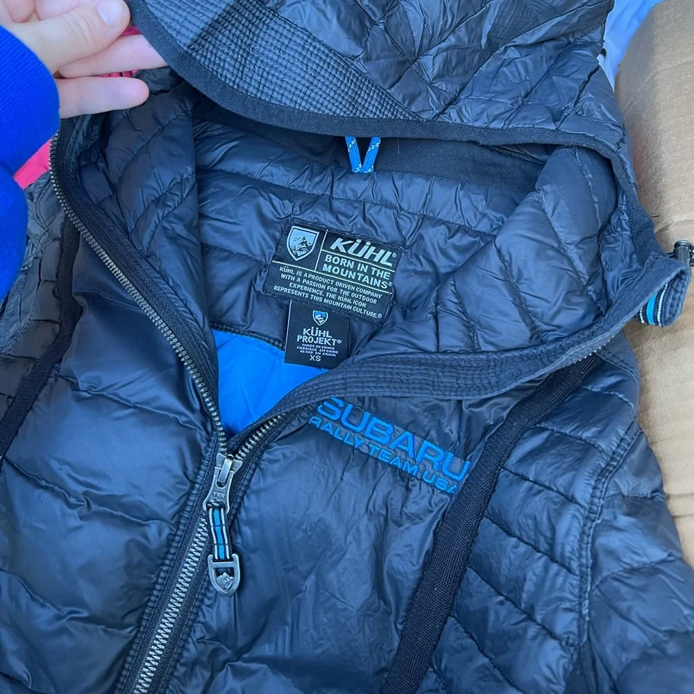 Subaru, winter jacket. - Picture 2 of 3